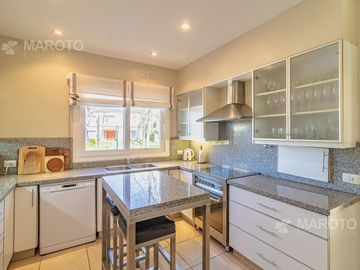 CASA EN VENTA EN BARRIO SEPTIEMBRE - MAROTO PROPIEDADES