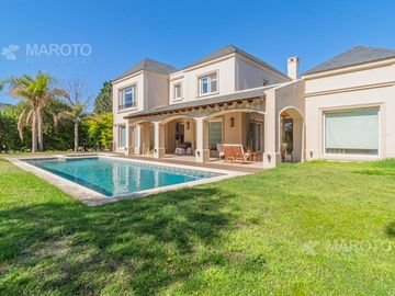 CASA EN VENTA EN BARRIO SEPTIEMBRE - MAROTO PROPIEDADES