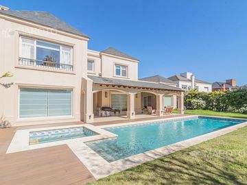 CASA EN VENTA EN BARRIO SEPTIEMBRE - MAROTO PROPIEDADES