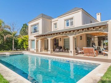 CASA EN VENTA EN BARRIO SEPTIEMBRE - MAROTO PROPIEDADES