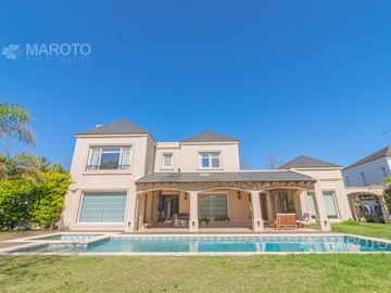 CASA EN VENTA EN BARRIO SEPTIEMBRE - MAROTO PROPIEDADES