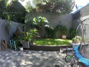 P.H de 4 ambientes con patio y parrilla