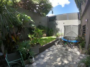 P.H de 4 ambientes con patio y parrilla