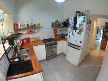 P.H de 4 ambientes con patio y parrilla