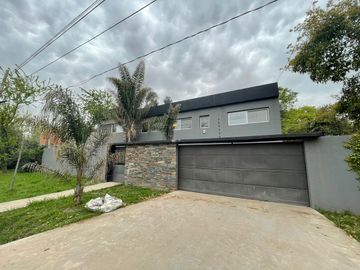 En Venta | Importante Propiedad de Categoría en Zona de Quintas con Parque y Piscina | Moreno - A pocos metros de Autopista Acceso Oeste