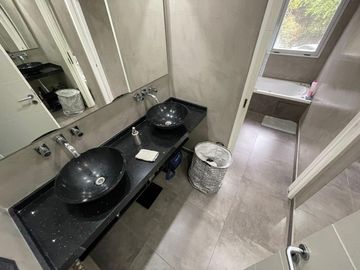 En Venta | Importante Propiedad de Categoría en Zona de Quintas con Parque y Piscina | Moreno - A pocos metros de Autopista Acceso Oeste