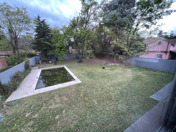 En Venta | Importante Propiedad de Categoría en Zona de Quintas con Parque y Piscina | Moreno - A pocos metros de Autopista Acceso Oeste