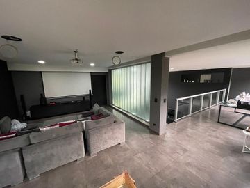 En Venta | Importante Propiedad de Categoría en Zona de Quintas con Parque y Piscina | Moreno - A pocos metros de Autopista Acceso Oeste