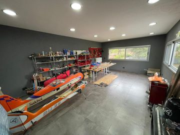 En Venta | Importante Propiedad de Categoría en Zona de Quintas con Parque y Piscina | Moreno - A pocos metros de Autopista Acceso Oeste
