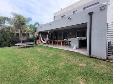 Casa en  Campos de Esther