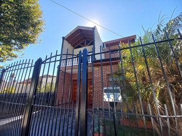 Casa en lomas de zamora oeste con 3 dormitorios