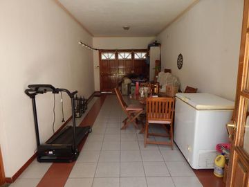 Casa en lomas de zamora oeste con 3 dormitorios
