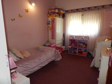 Casa en lomas de zamora oeste con 3 dormitorios