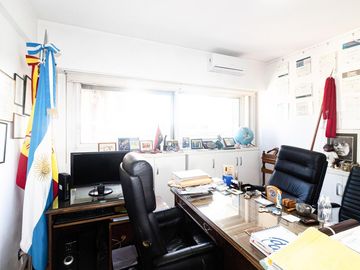 Venta SEMIPISO de Categoría Balcón Terraza  Cochera Av Libertador y Av Coronel Diaz