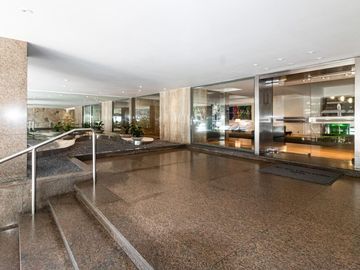 Venta SEMIPISO de Categoría Balcón Terraza  Cochera Av Libertador y Av Coronel Diaz