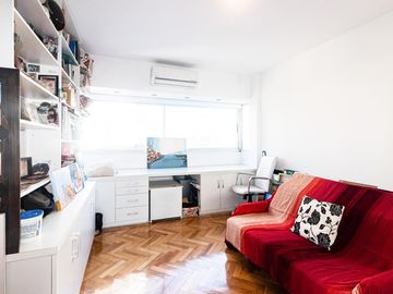 Venta SEMIPISO de Categoría Balcón Terraza  Cochera Av Libertador y Av Coronel Diaz