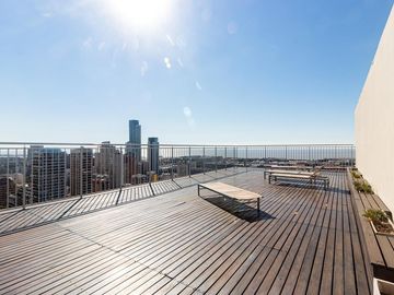 Venta SEMIPISO de Categoría Balcón Terraza  Cochera Av Libertador y Av Coronel Diaz