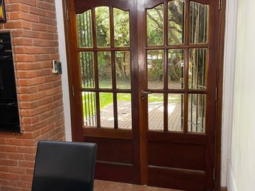 Hermoso chalet de 3 dormitorio, cochera y fondo! APTO CREDITO