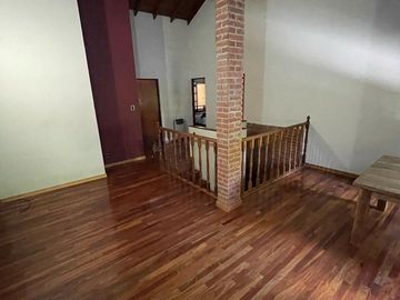Hermoso chalet de 3 dormitorio, cochera y fondo! APTO CREDITO