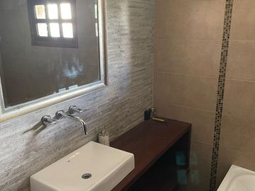 Hermoso chalet de 3 dormitorio, cochera y fondo! APTO CREDITO