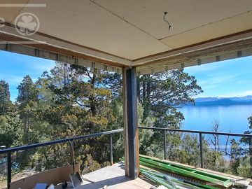 Departamento 3 ambientes en venta con Vista al lago en  Barrancas de Melipal, Bariloche.