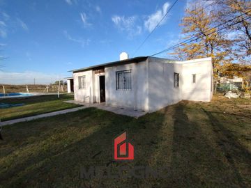 Casa en  Venta con Quincho y Pileta