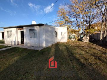 Casa en  Venta con Quincho y Pileta