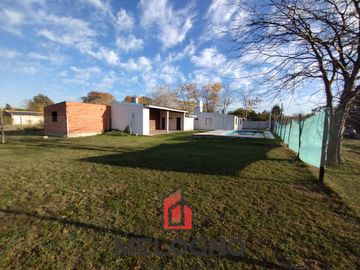 Casa en  Venta con Quincho y Pileta