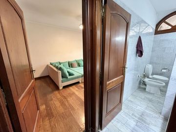 Casa en venta en Lomas de San Isidro, ideal para amante de los autos, con el mejor acceso!