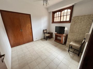 Casa en venta en Lomas de San Isidro, ideal para amante de los autos, con el mejor acceso!