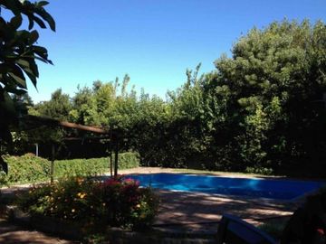 Casa antigua sobre 6 lotes en  Venta - Moreno