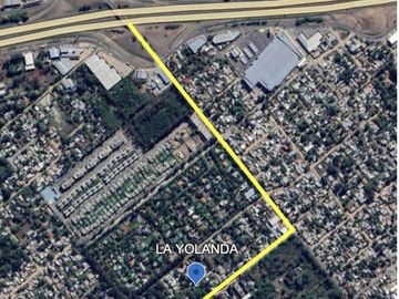Casa antigua sobre 6 lotes en  Venta - Moreno
