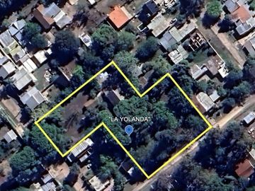 Casa antigua sobre 6 lotes en  Venta - Moreno