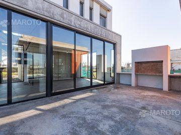 CASA EN VENTA EN BARRIO MUELLES CON SIETE AMBIENTES - MAROTO PROPIEDADES