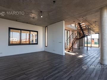 CASA EN VENTA EN BARRIO MUELLES CON SIETE AMBIENTES - MAROTO PROPIEDADES