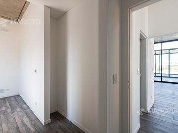 CASA EN VENTA EN BARRIO MUELLES CON SIETE AMBIENTES - MAROTO PROPIEDADES