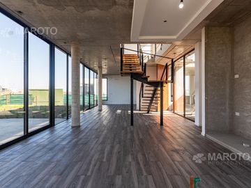 CASA EN VENTA EN BARRIO MUELLES CON SIETE AMBIENTES - MAROTO PROPIEDADES