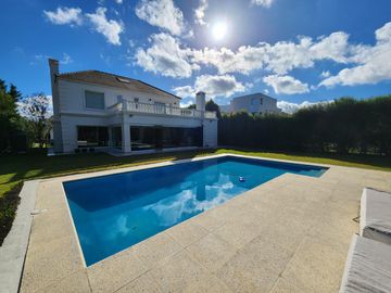 VENTA  Casa Ayres del Pilar