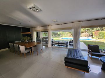 VENTA  Casa Ayres del Pilar