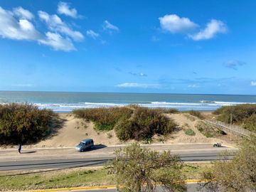 VENTA DEPTO FRENTE AL MAR 2 AAMB EN MAR DE AJO