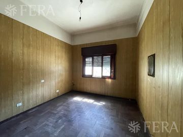 Venta PH 3 ambientes con cochera en Wilde (31185)