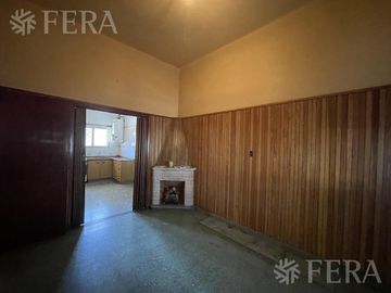 Venta PH 3 ambientes con cochera en Wilde (31185)