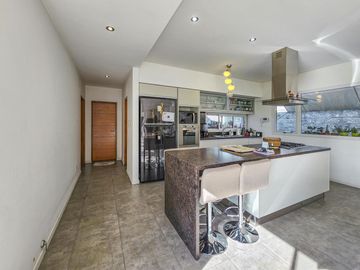 Casa 4 dormitorios con jardín y pileta en Fisherton