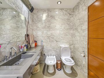 Casa 4 dormitorios con jardín y pileta en Fisherton