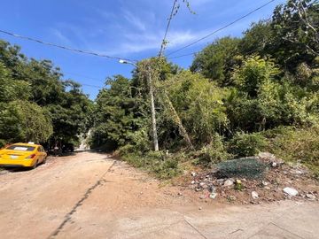 LOTE CON VISTA PANORAMICA A LA BAHIA DE SANTIAGO EN MANZANILLO