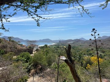 LOTE CON VISTA PANORAMICA A LA BAHIA DE SANTIAGO EN MANZANILLO