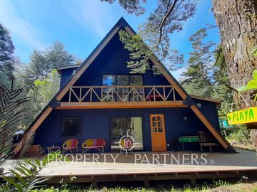 Casa en medio de bosque nativo con estero en Panguilelfún