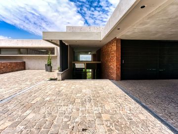 Exclusiva casa en Condominio Lomas de la Dehesa