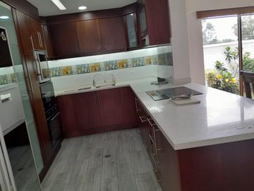 VENTA CASA 4 DORMITORIOS - EN URBANIZACIÓN. CARCELEN