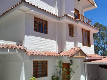 VENTA CASA 4 DORMITORIOS - EN URBANIZACIÓN. CARCELEN